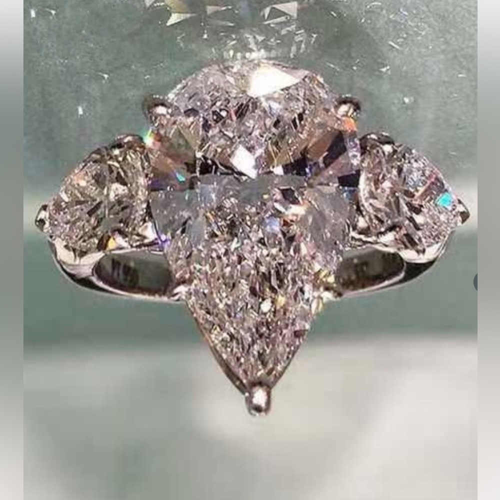Radiant Pear Cut Faux Diamond Silver Plated Women’s Fashion Ring Size 6 - Picture 4 of 10
